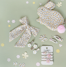 Load image into Gallery viewer, Ditsy Hoppy Bunny Clips
