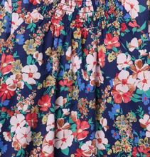 Load image into Gallery viewer, Floral Smocked Top
