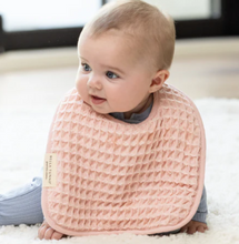 Load image into Gallery viewer, Reversible Burp &amp; Bib Set Pink